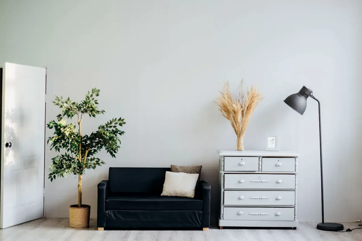 Inside vs. Outside Mount: Choosing Window Treatment Installation